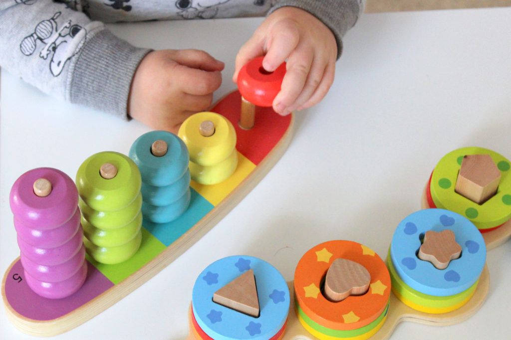 3 in 1 Montessori Rolimate Xylophon und Hammerspiel Spielzeug ab 1 Jahr 